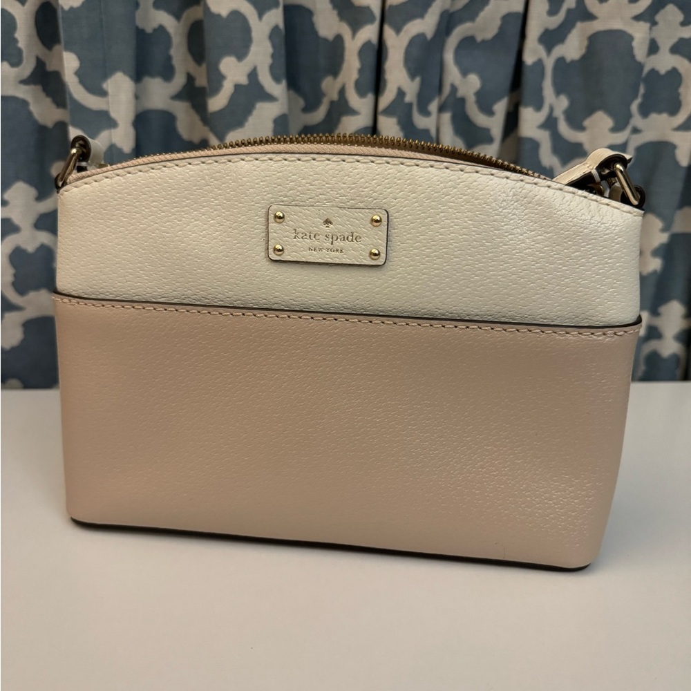 kate spade New York Grove Street Millie Purse Small - Warm Beige/Cement